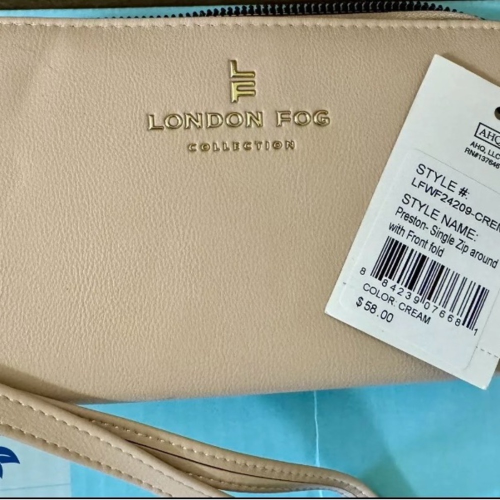 NWT London Fog Cream Wristlet with Gold Accents